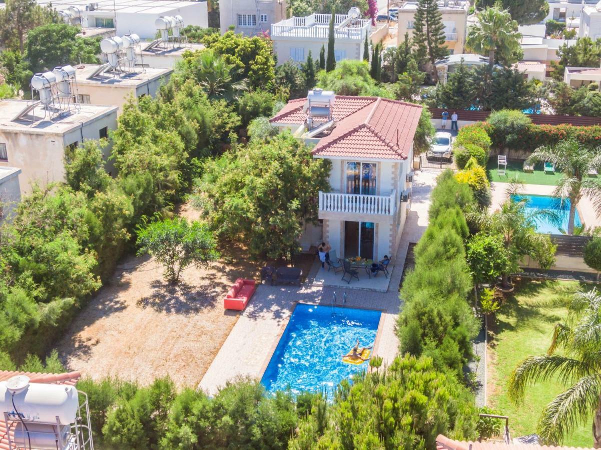 Oposite Nissi 100 Meters * Ajia Napa